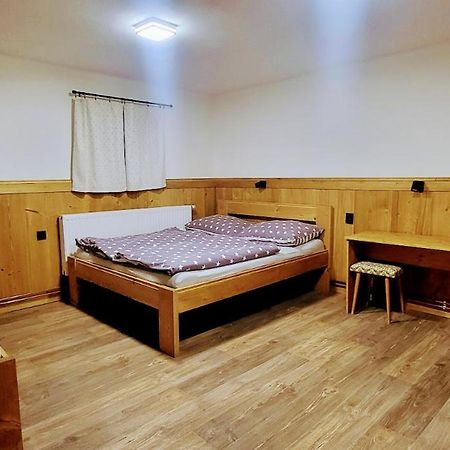 Bouda Na Plani - Horska Bouda Hostel ชปินด์เลอรูฟ มลิน ภายนอก รูปภาพ
