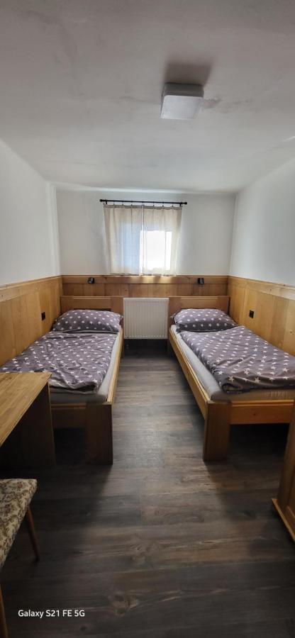 Bouda Na Plani - Horska Bouda Hostel ชปินด์เลอรูฟ มลิน ภายนอก รูปภาพ